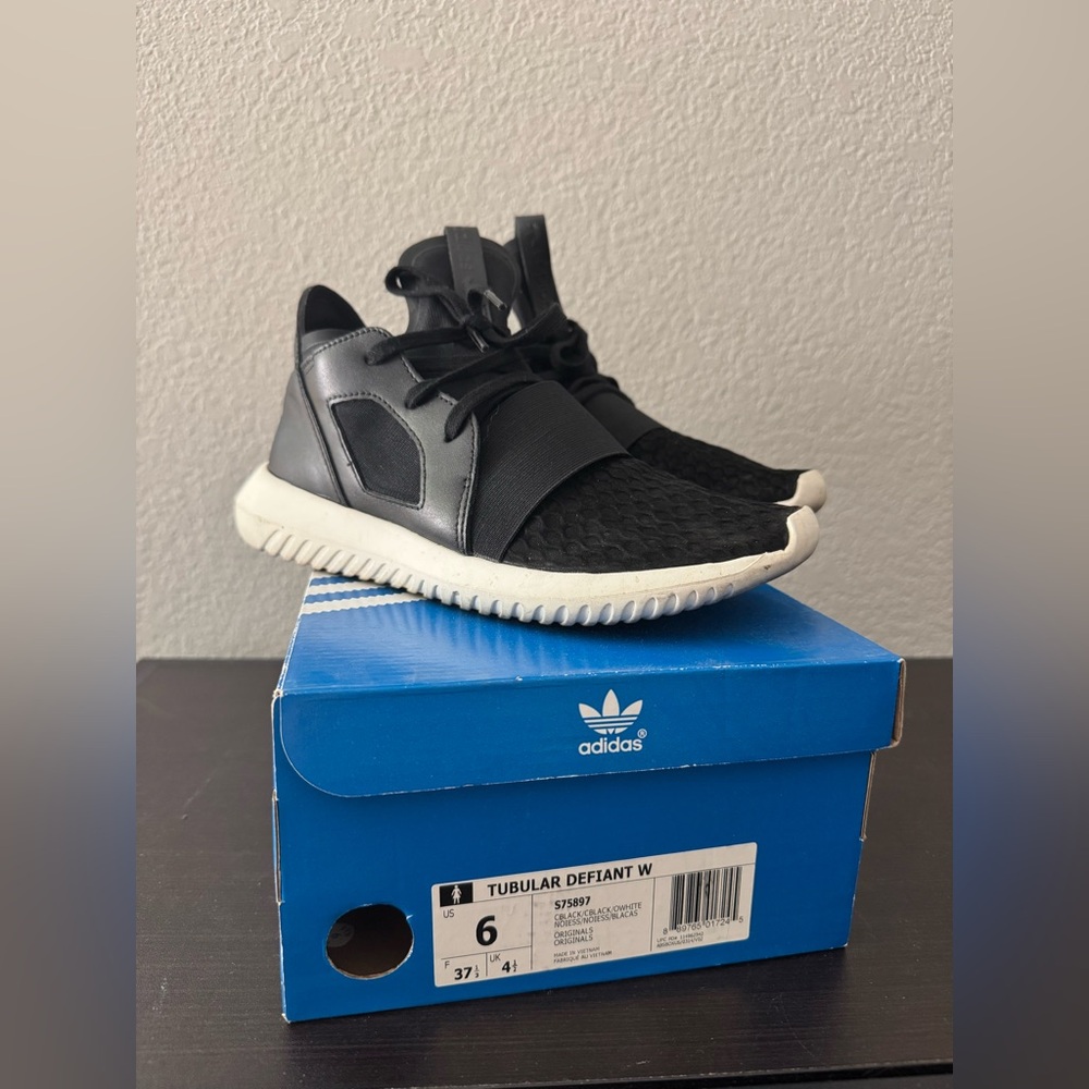 Adidas Tubular Defiant Black White Soles Casual Trendy Sneakers 6 6.5US